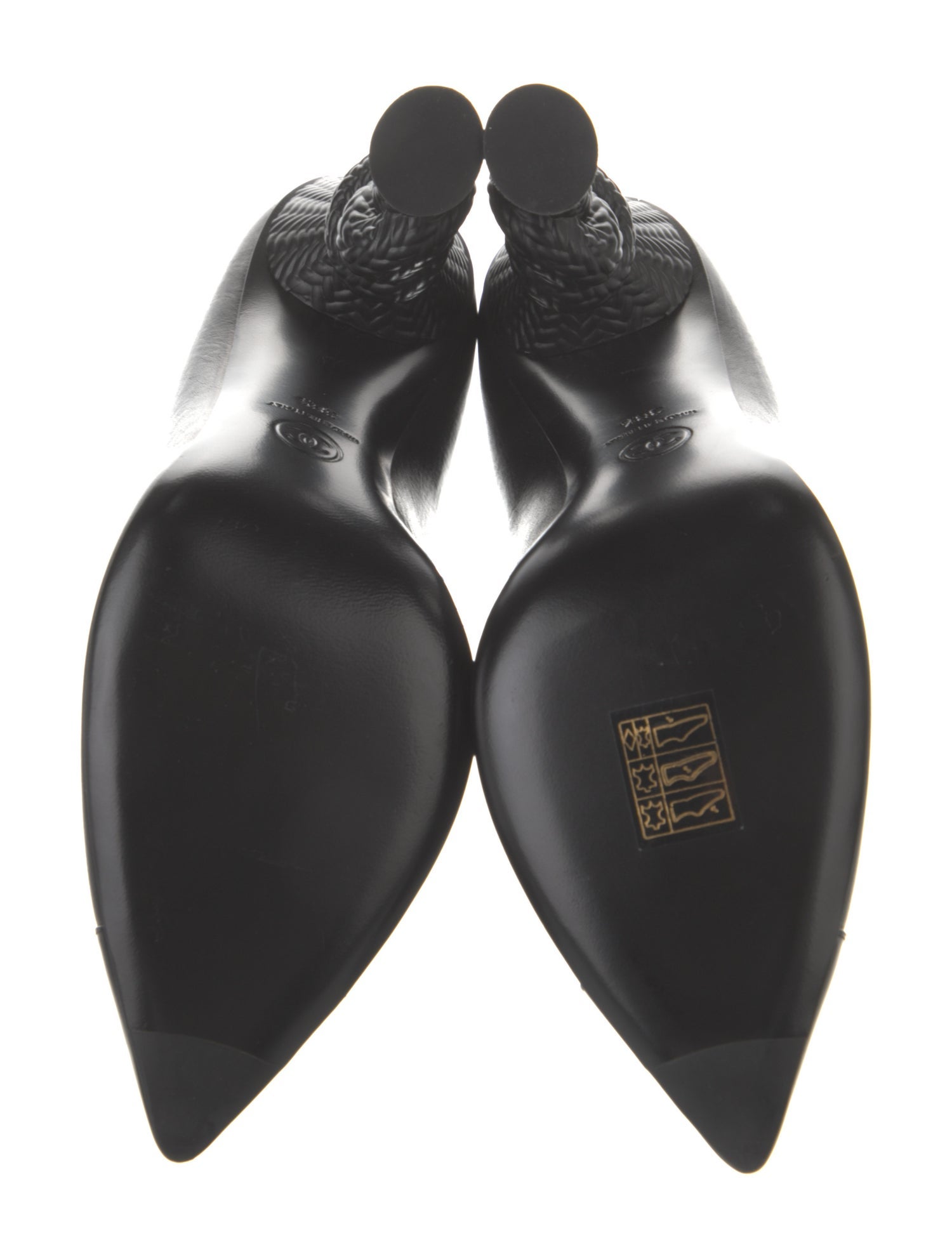 Chanel 2014 Interlocking CC Logo Pumps