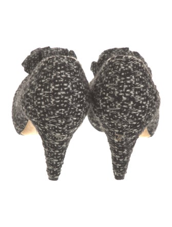 Chanel 2010 Interlocking CC Logo Pumps