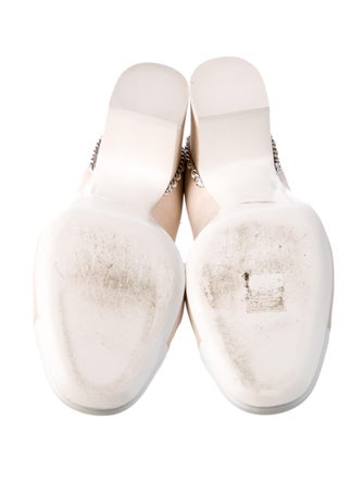 Chanel 2021 Interlocking CC Logo Pumps