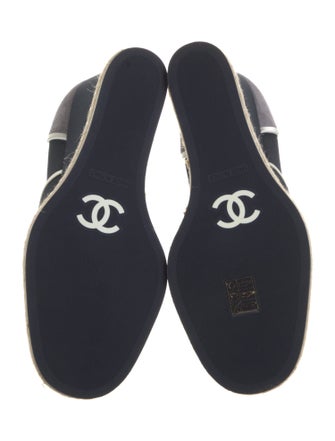 Chanel Interlocking CC Logo Canvas Pumps
