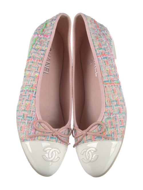 Chanel 2024 Interlocking CC Logo Flats