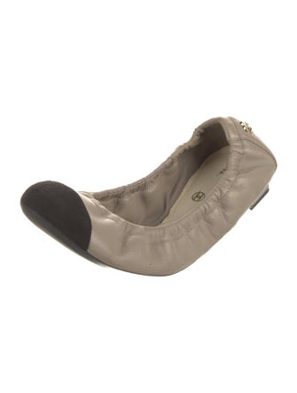 Chanel Interlocking CC Logo Leather Ballet Flats