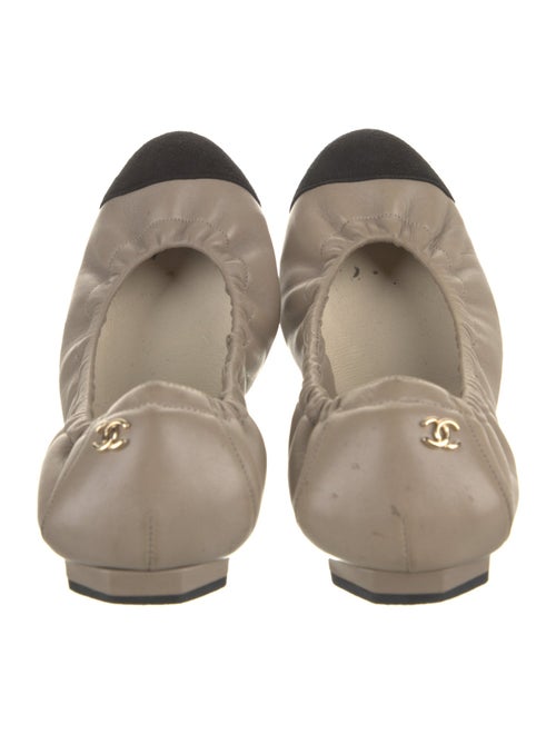 Chanel Interlocking CC Logo Leather Ballet Flats