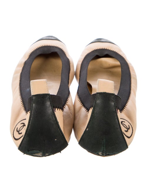 Chanel Interlocking CC Logo Leather Ballet Flats