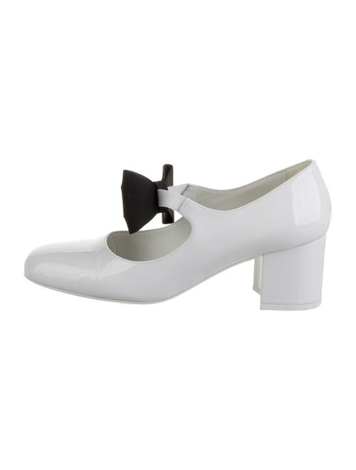 Chanel 2024 Interlocking CC Logo Pumps