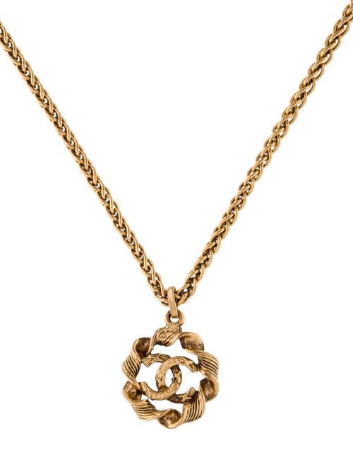 Chanel Vintage CC Pendant Necklace