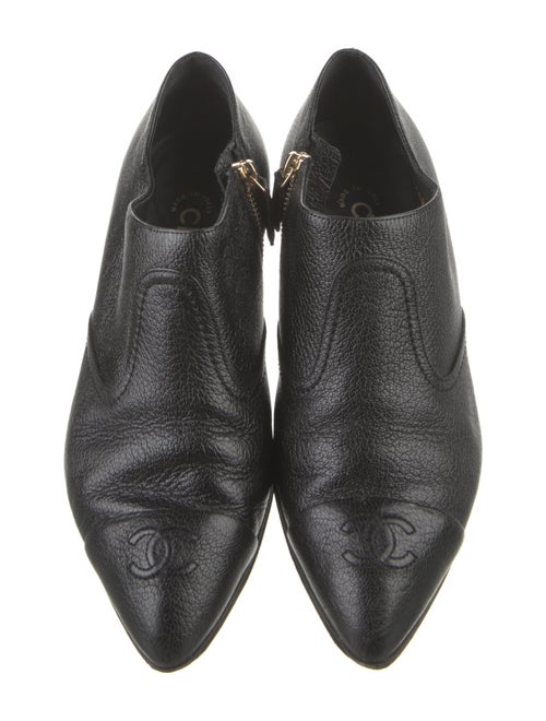 Chanel Interlocking CC Logo Leather Oxfords