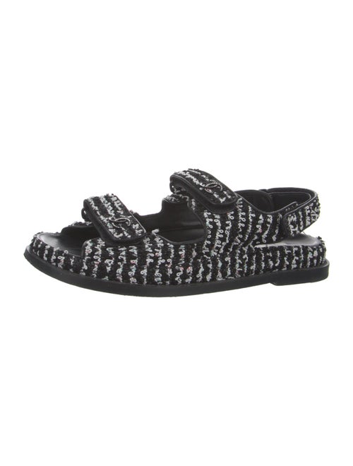 Chanel Interlocking CC Logo Slides