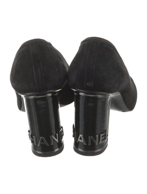 Chanel Interlocking CC Logo Suede Pumps