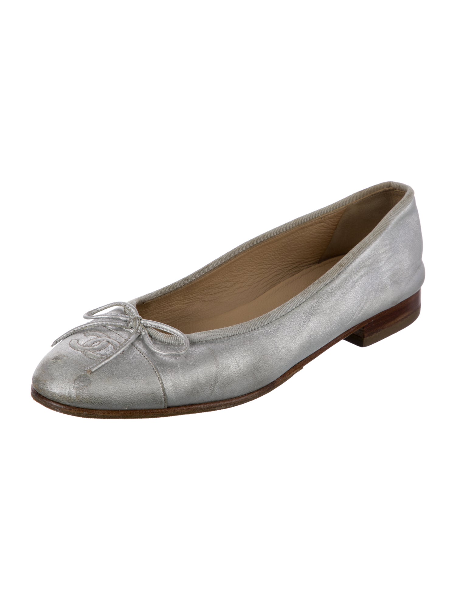 Chanel Interlocking CC Logo Leather Ballet Flats