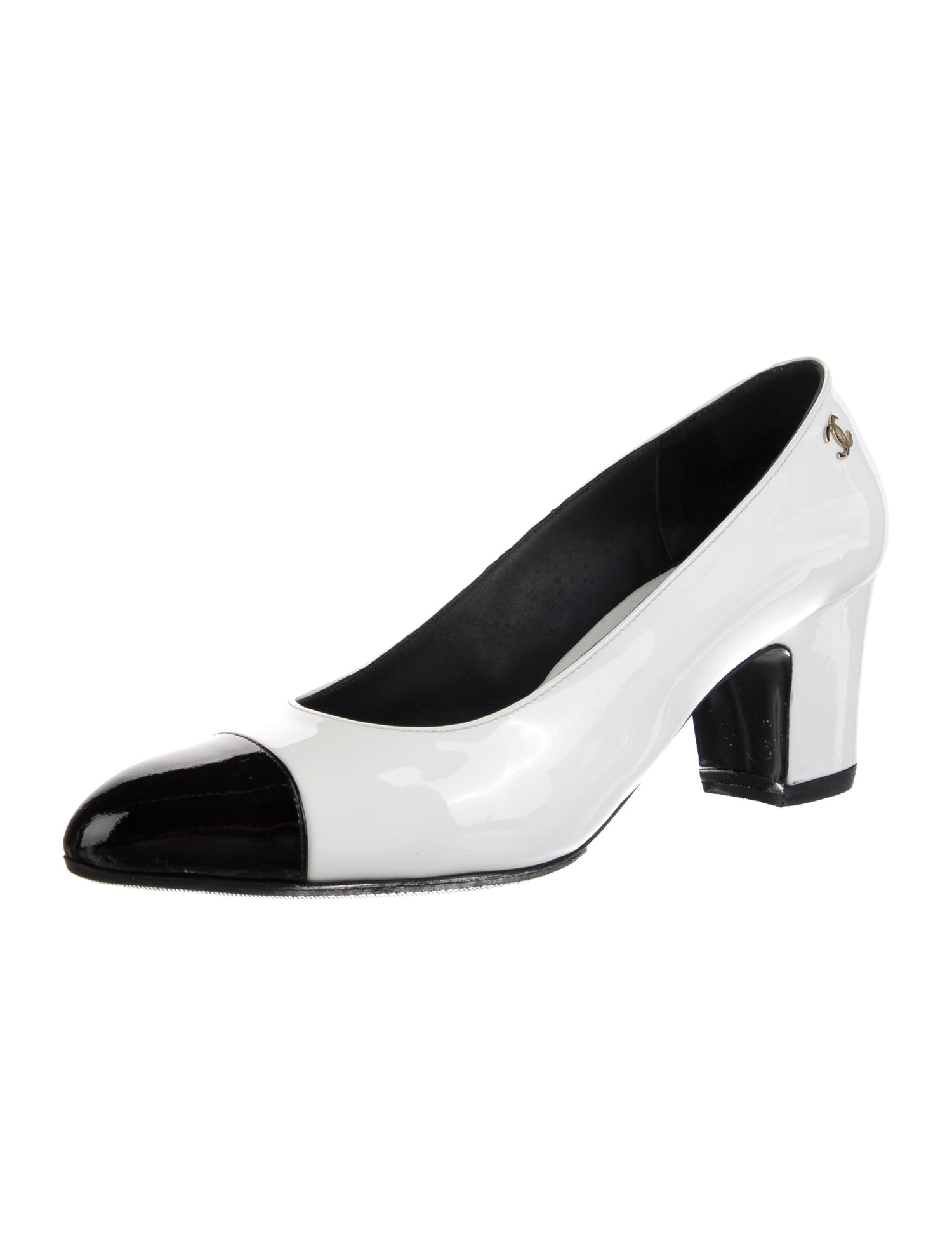 Chanel 2023 Interlocking CC Logo Pumps