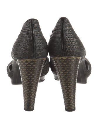 Chanel 2008 Interlocking CC Logo D'Orsay Pumps