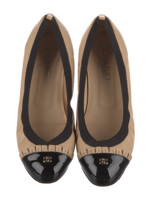 Chanel Interlocking CC Logo Leather Ballet Flats