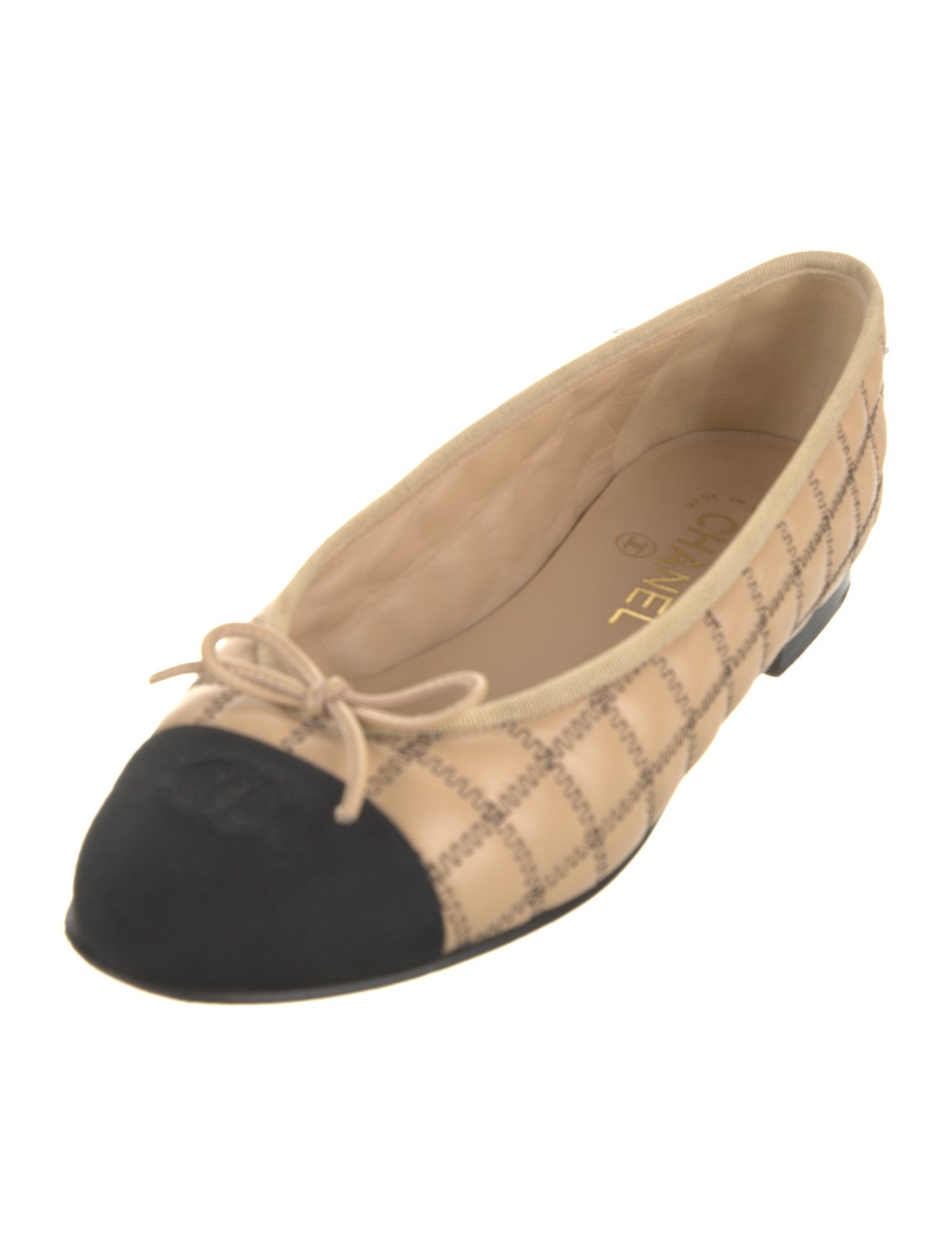 Chanel Interlocking CC Logo Leather Ballet Flats