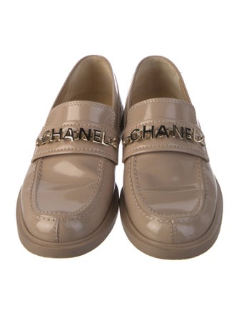 Chanel 2022 Interlocking CC Logo Loafers