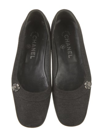 Chanel Vintage Interlocking CC Logo Flats
