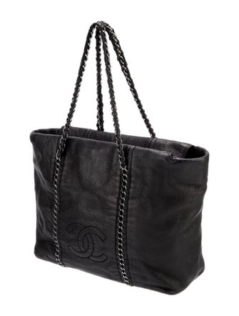 Chanel Luxe Ligne Tote