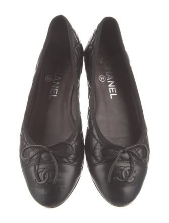 Chanel Interlocking CC Logo Leather Ballet Flats