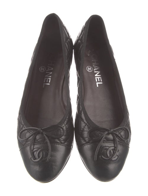 Chanel Interlocking CC Logo Leather Ballet Flats