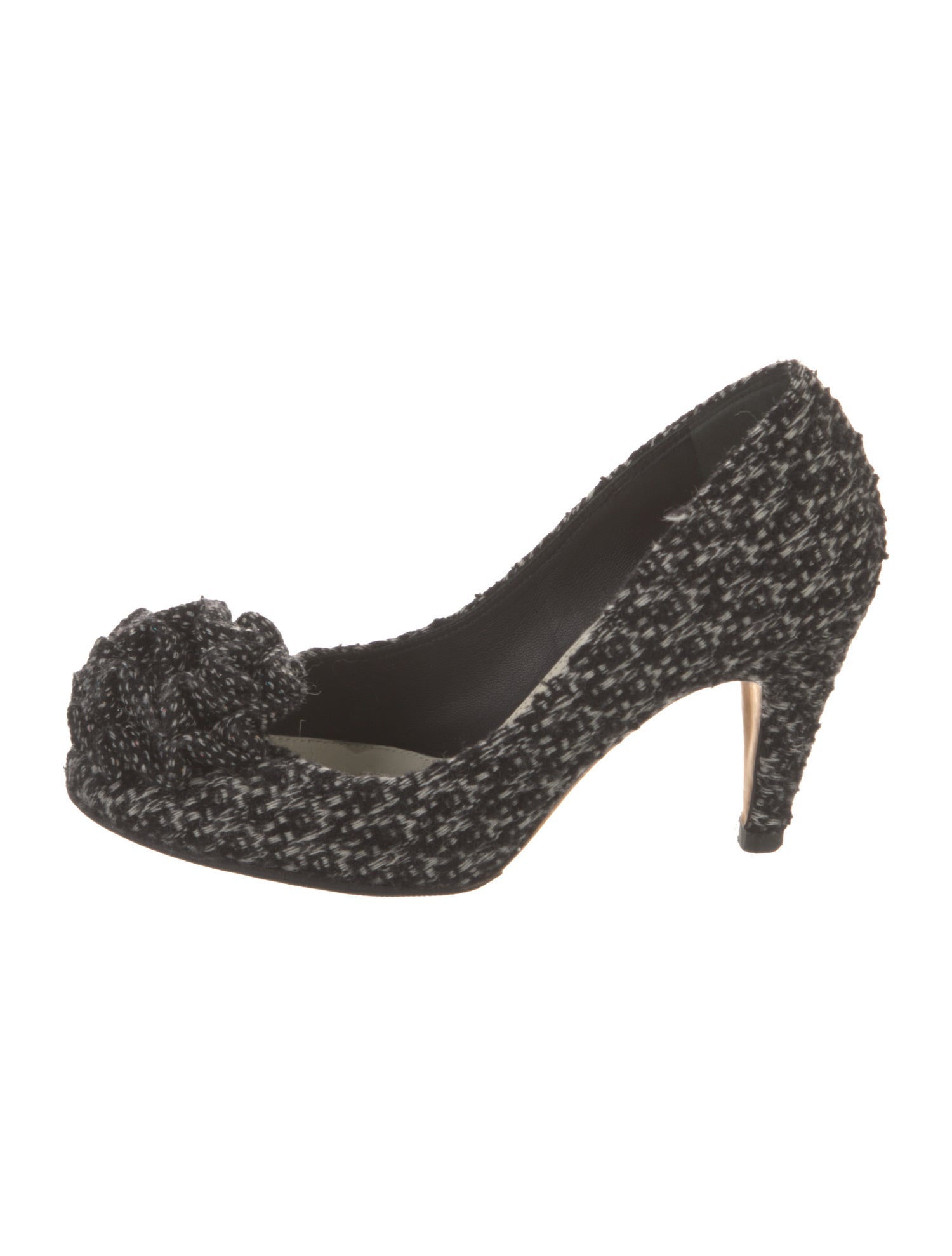 Chanel Interlocking CC Logo Tweed Pumps