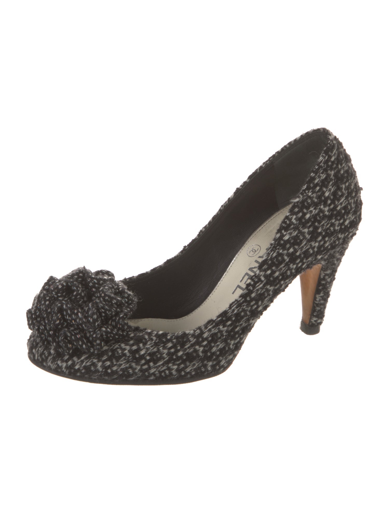 Chanel Interlocking CC Logo Tweed Pumps