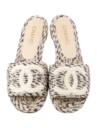Chanel 2019 Interlocking CC Logo Slides