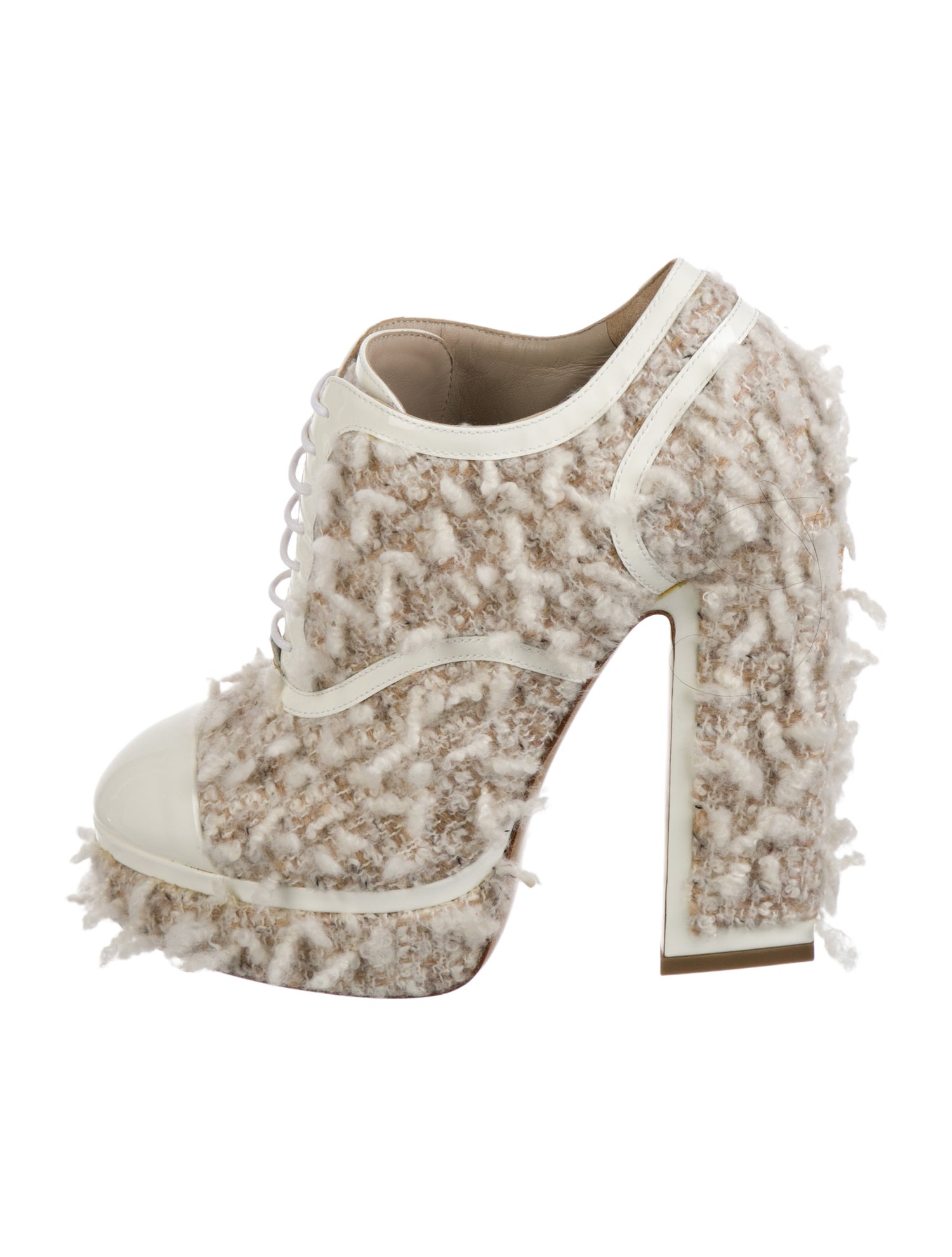 Chanel Vintage Interlocking CC Logo Pumps - Gold Pumps