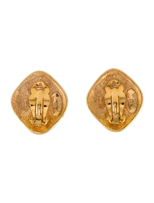 Chanel Vintage Diamond Quilted Clip-On Earrings