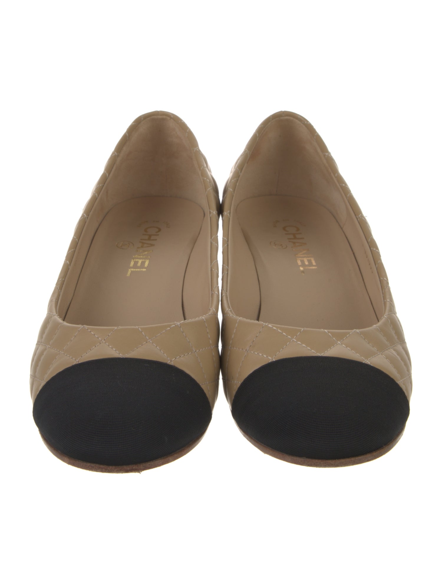 Chanel 2016 Interlocking CC Logo Pumps