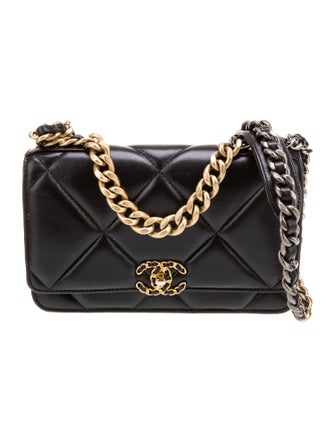Chanel 19 Wallet On Chain