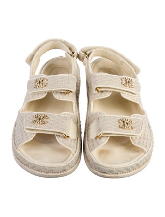 Chanel 2022 Interlocking CC Logo Espadrilles