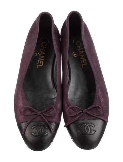 Chanel Interlocking CC Logo Leather Flats