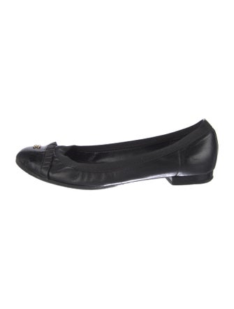 Chanel Interlocking CC Logo Leather Flats