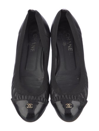 Chanel Interlocking CC Logo Leather Flats