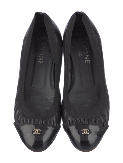 Chanel Interlocking CC Logo Leather Flats