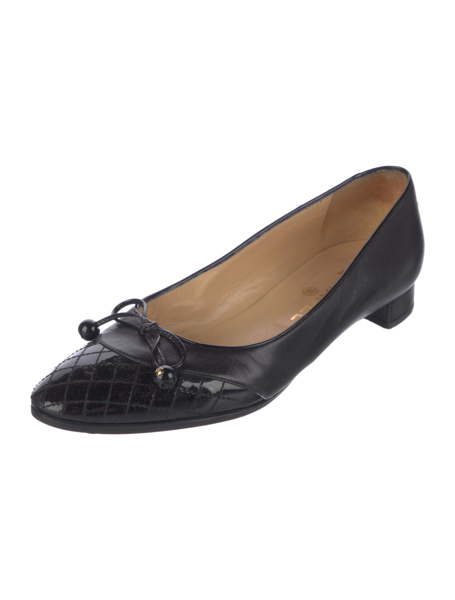 Chanel Interlocking CC Logo Leather Ballet Flats