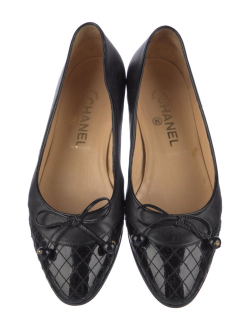 Chanel Interlocking CC Logo Leather Ballet Flats