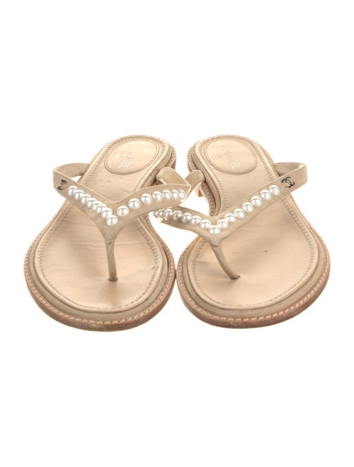 Chanel 2019 Interlocking CC Logo Slides