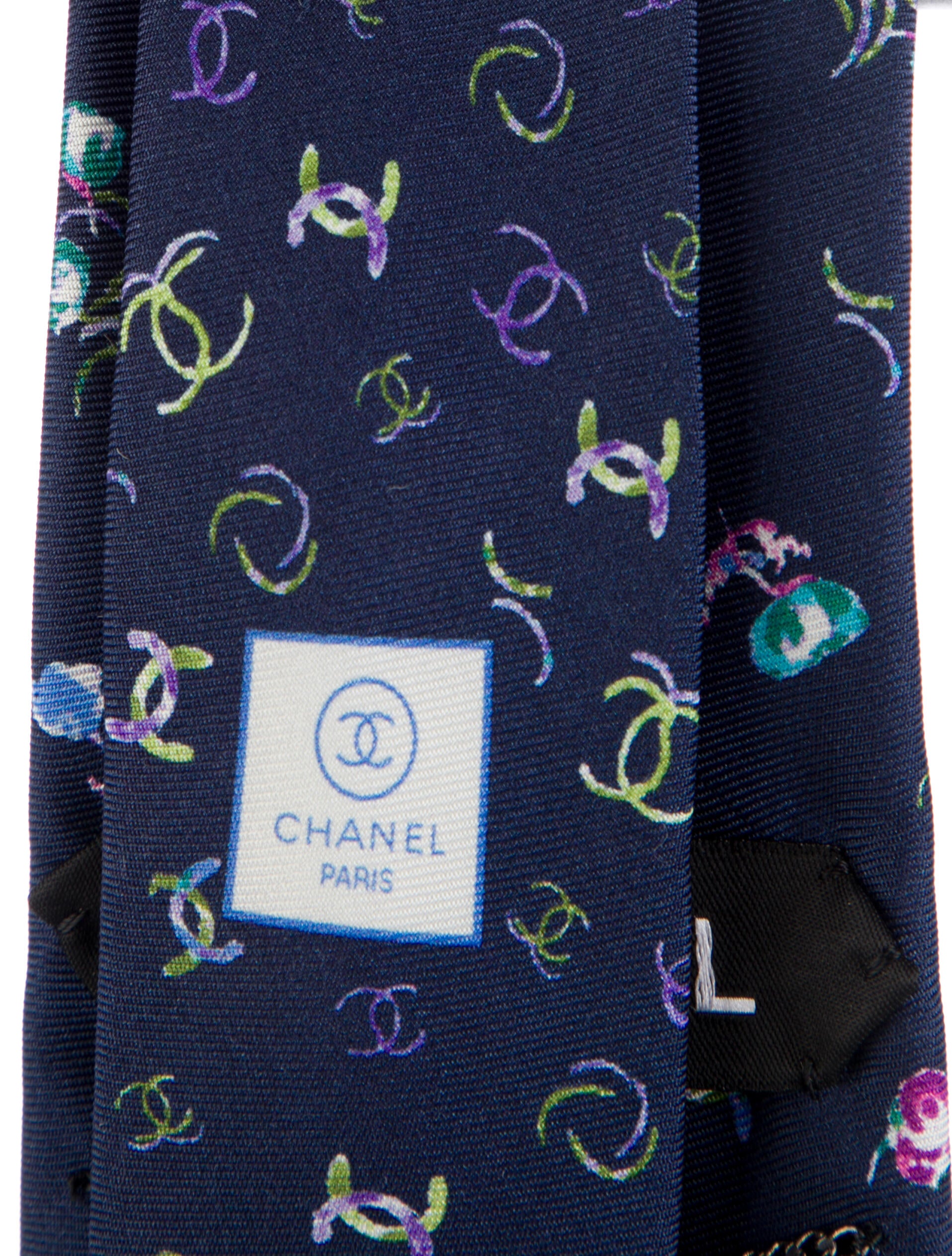 Chanel Silk CC Tie