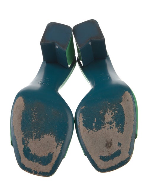 Chanel Interlocking CC Logo Patent Leather Slides