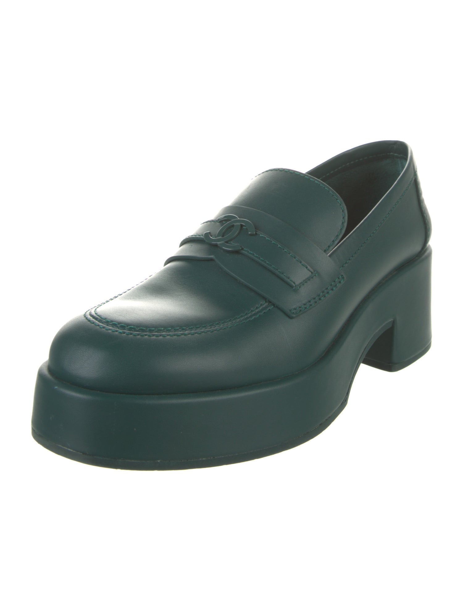 Chanel 2022 Interlocking CC Logo Pumps