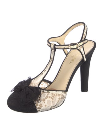 Chanel 2016 Interlocking CC Logo T-Strap Pumps