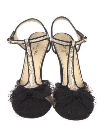 Chanel 2016 Interlocking CC Logo T-Strap Pumps