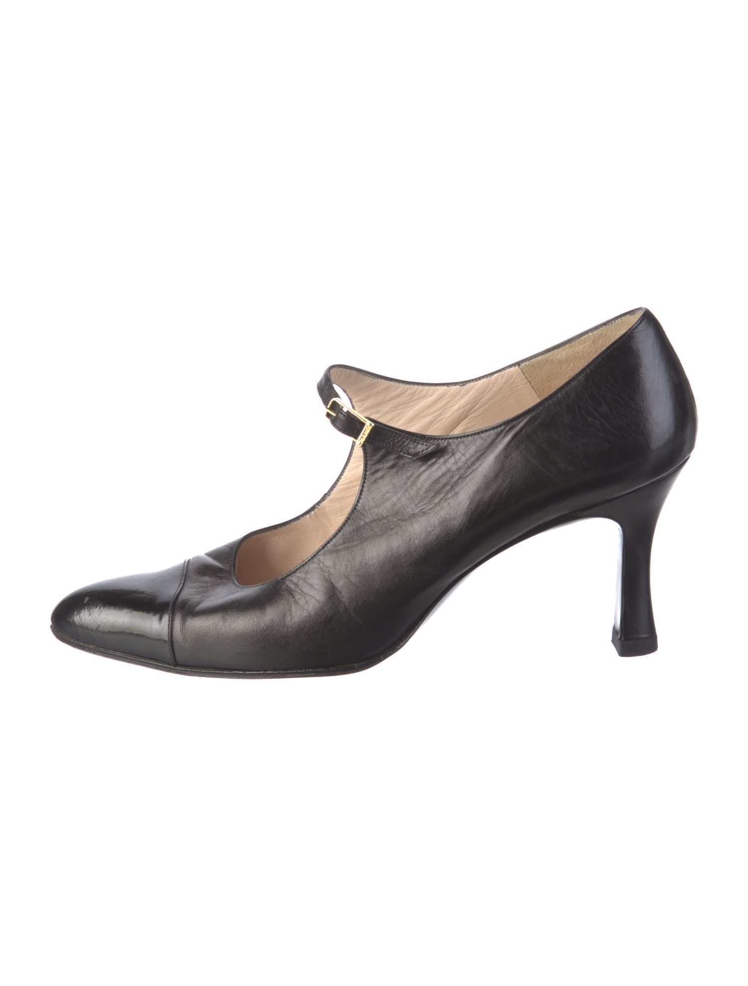 Chanel Interlocking CC Logo Leather Pumps