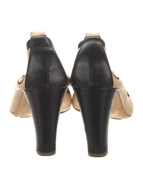 Chanel Interlocking CC Logo Lambskin Pumps