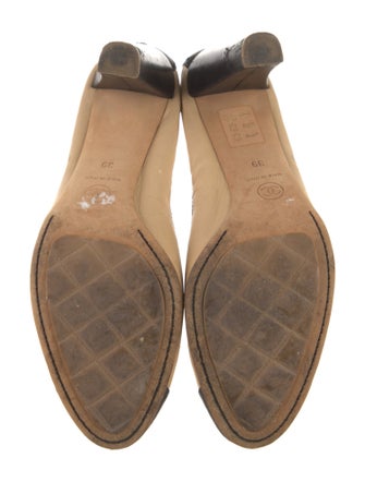 Chanel Interlocking CC Logo Lambskin Pumps