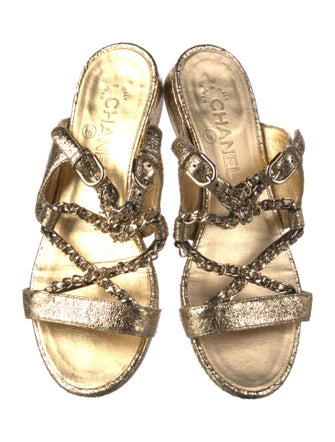 Chanel Interlocking CC Logo Slides