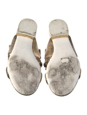 Chanel Interlocking CC Logo Slides