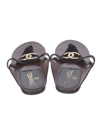 Chanel Interlocking CC Logo Leather Slides
