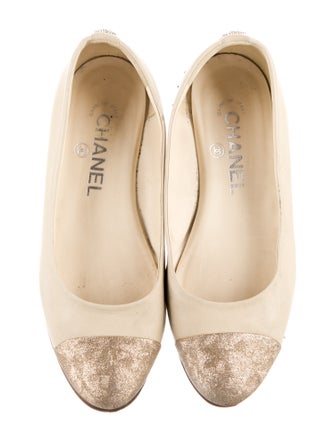 Chanel Interlocking CC Logo Leather Flats